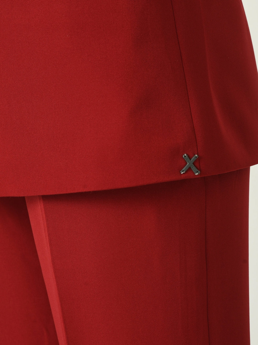 Exude Meridian Sleeveless Long Blazer Red Blazers