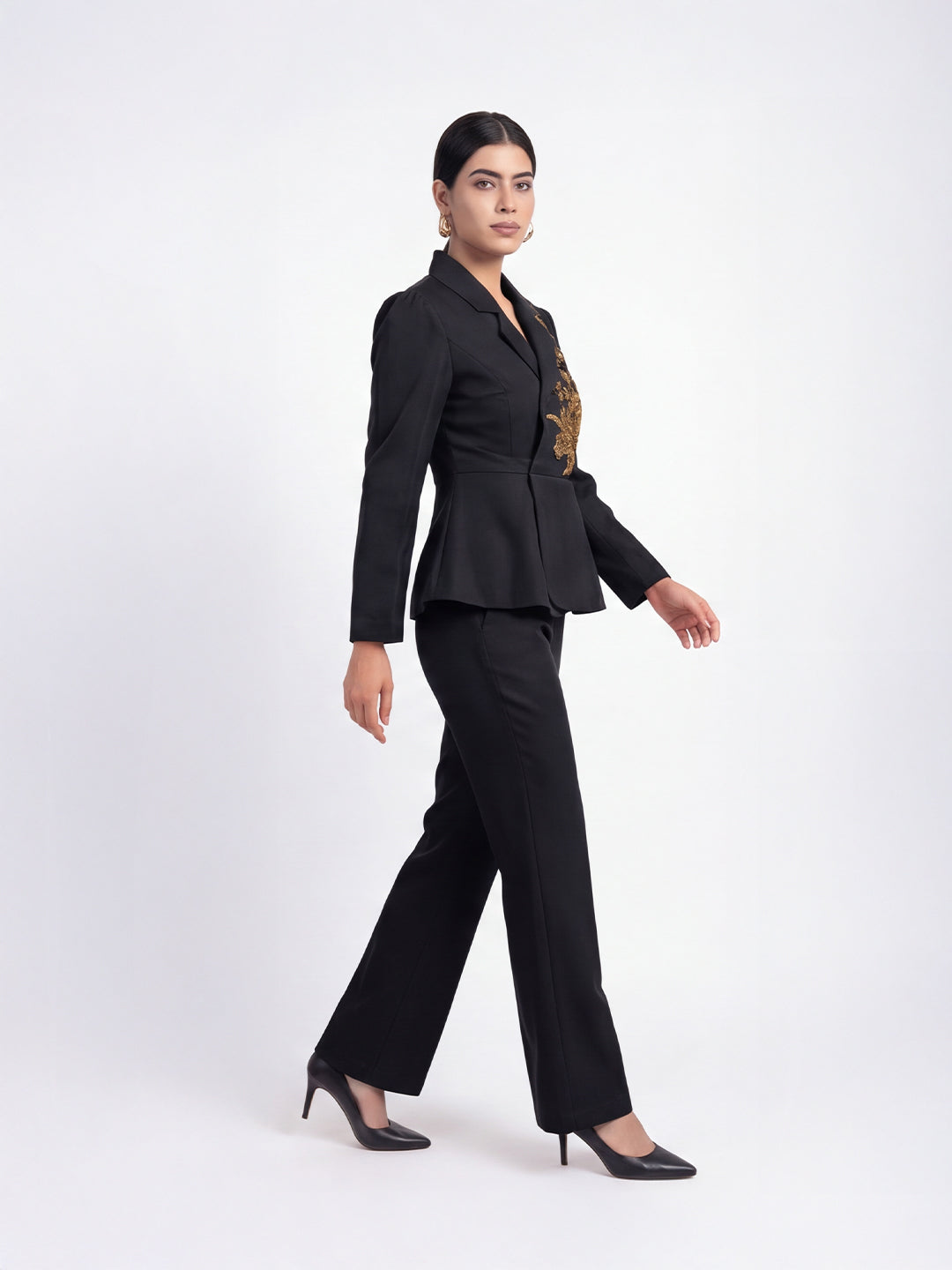 Exude Scarlet Bloom Embroidered Blazer Set (Black)