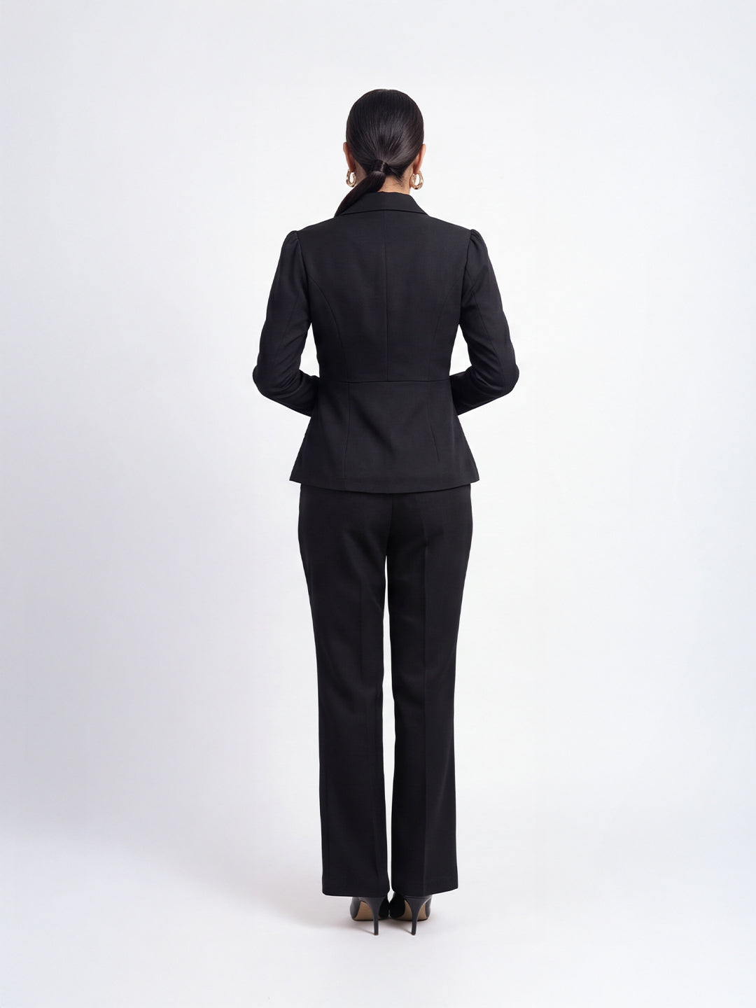 Exude Scarlet Bloom Embroidered Blazer Set (Black)