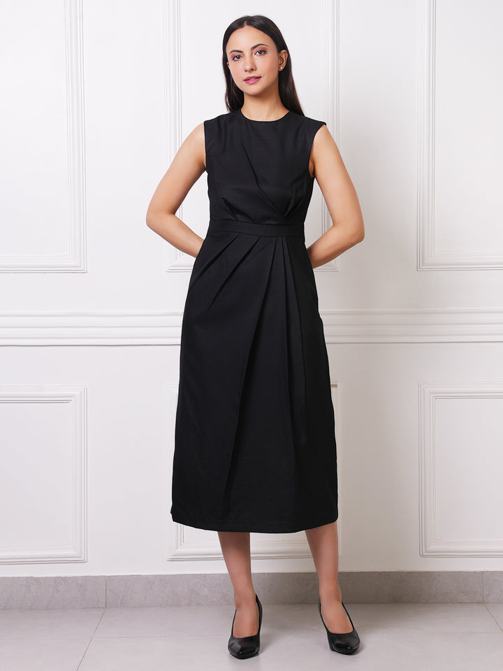 Exude Noir Sculpted Midi Dress