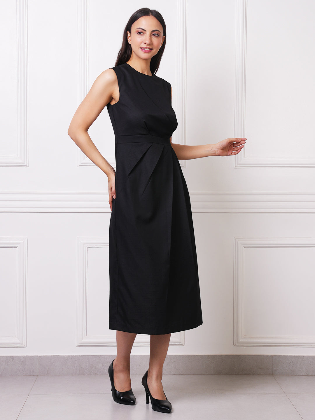 Exude Noir Sculpted Midi Dress