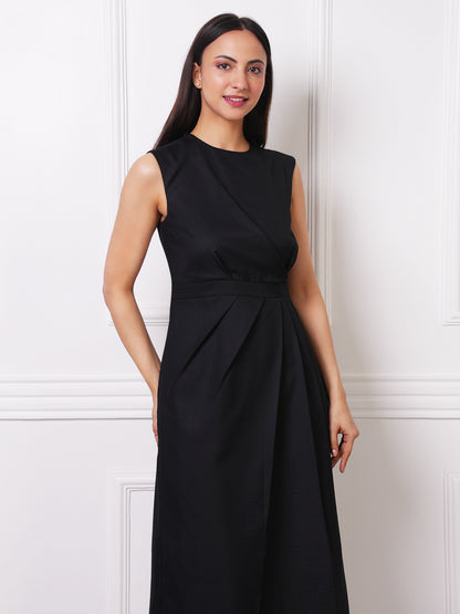 Exude Noir Sculpted Midi Dress
