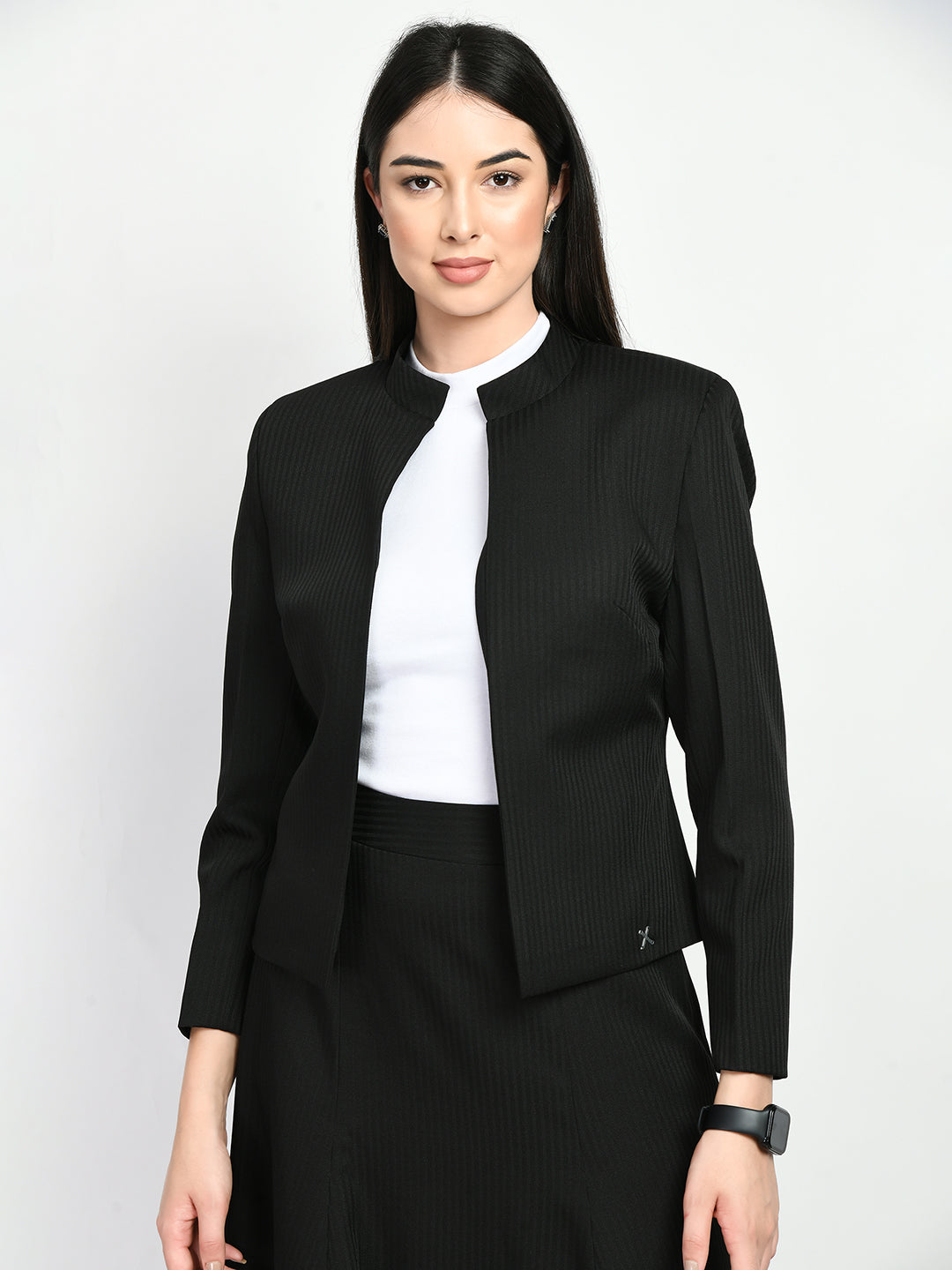 Exude Power Striped Mandarin Collar Short Blazer (Black)