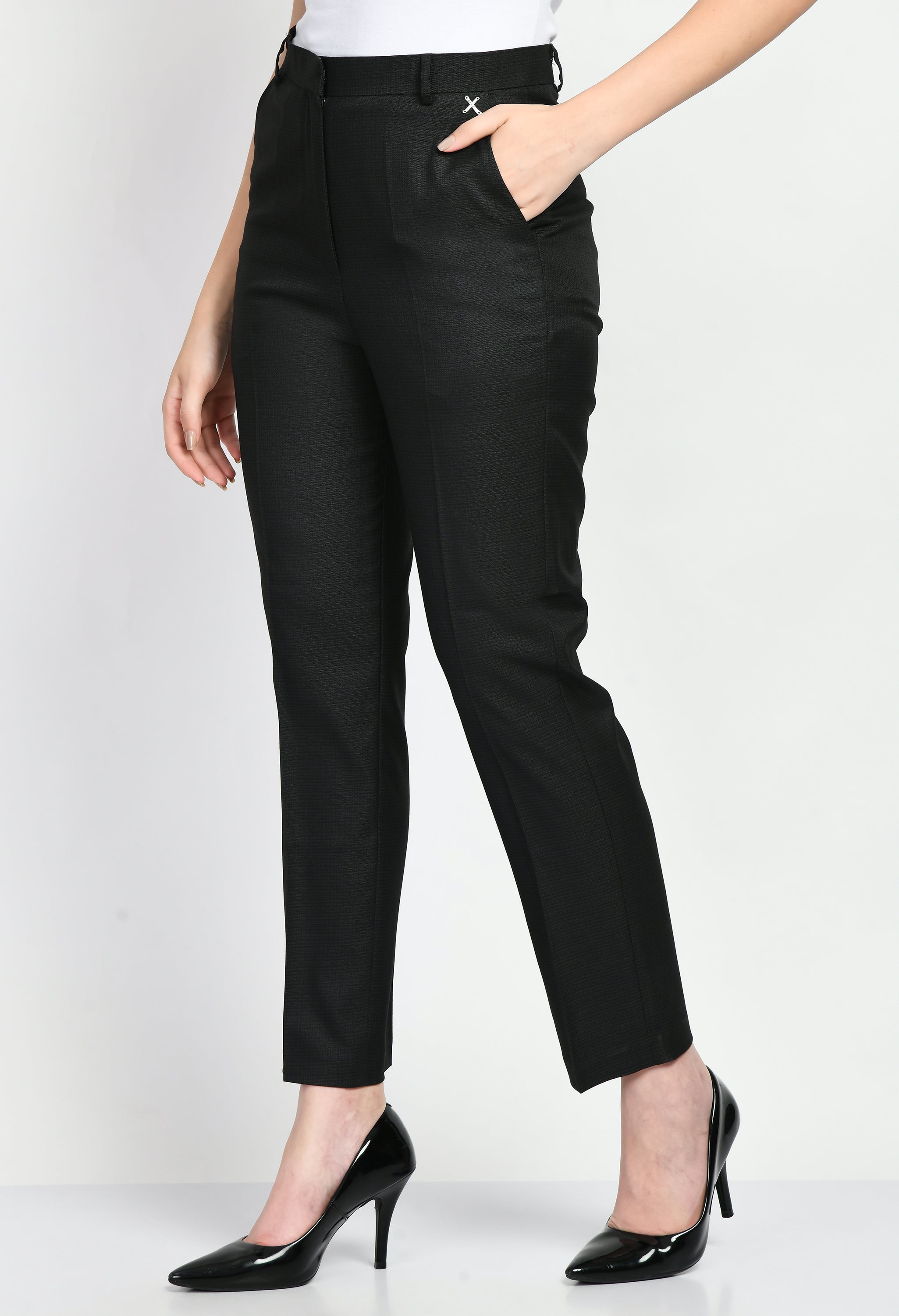 Exude Success Checked Short Blazer Pant Suit (Black)
